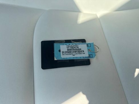 Used 2021 Tesla Model Y Long Range AWD/4WD image 23