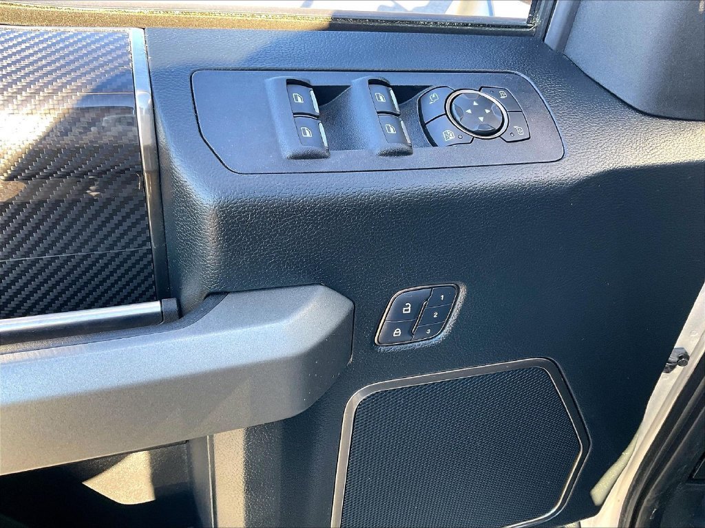 Used 2018 Ford F150 Raptor w/ Equipment Group 802A Luxury AWD/4WD image 38