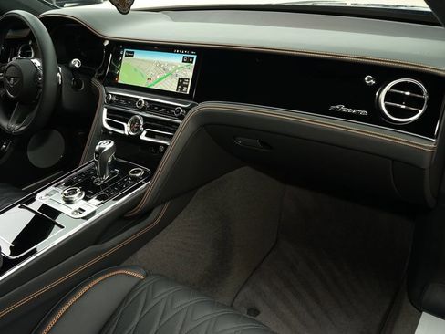 Used 2026 Bentley Flying Spur Azure image 11