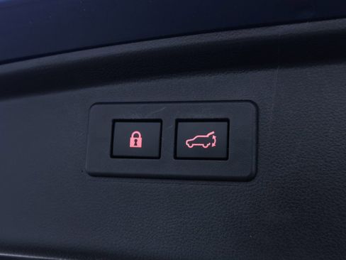 Used 2020 Subaru Outback Premium image 10