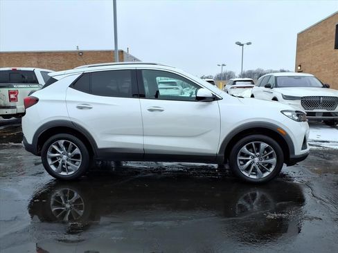 Used 2023 Buick Encore GX Essence w/ Experience Buick Package image 8