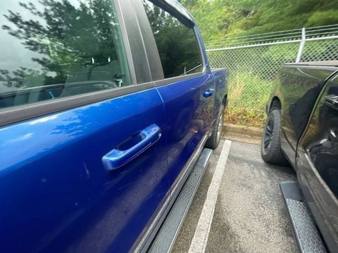 Used 2019 RAM 1500 Big Horn AWD/4WD image 17