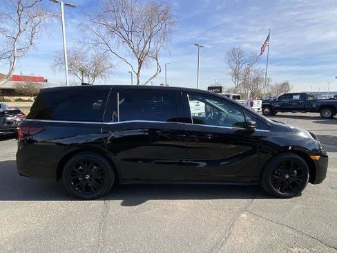 Used 2025 Honda Odyssey Sport-L image 2