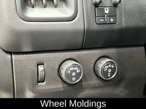 Used 2022 Chevrolet Colorado ZR2 w/ Colorado ZR2 Bison Edition image 18