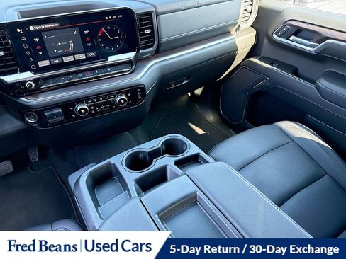 Used 2025 GMC Sierra 1500 SLT image 25