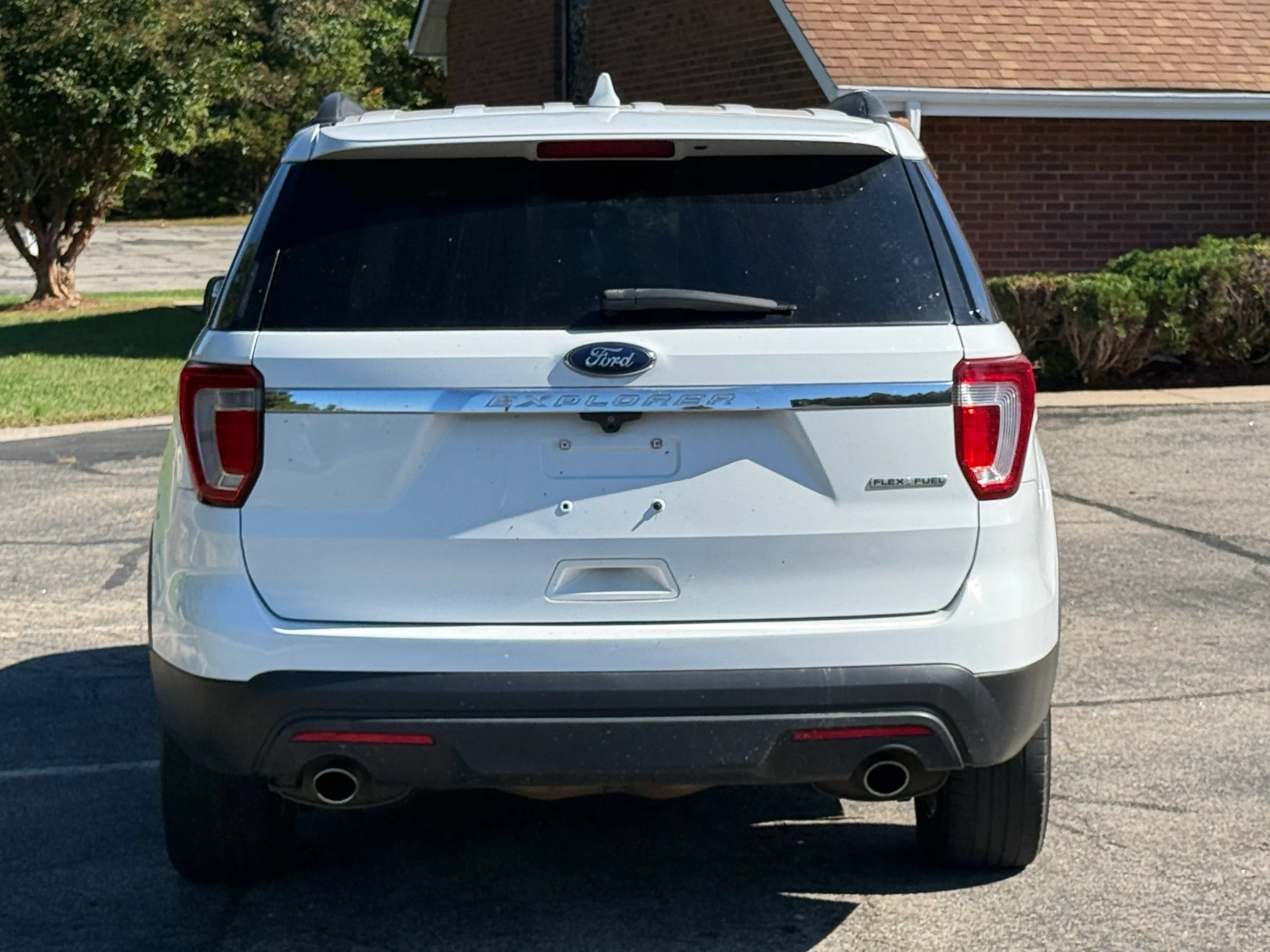 Used 2016 Ford Explorer FWD image 5
