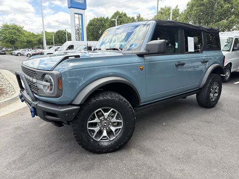 Used 2023 Ford Bronco Badlands AWD/4WD image 5