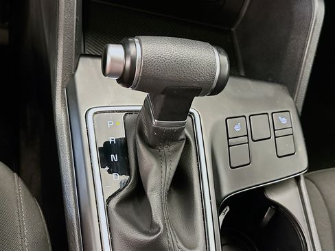 Used 2025 Kia Sportage LX image 24