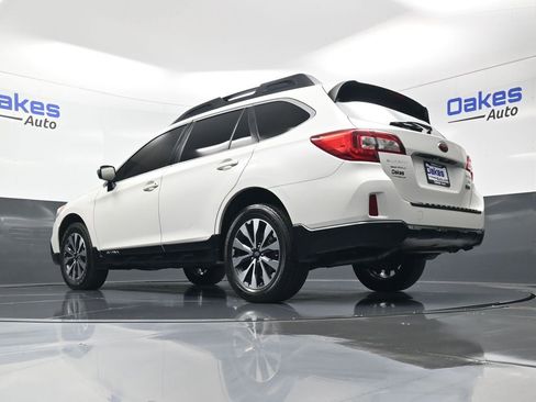 Used 2017 Subaru Outback 3.6R Limited image 45