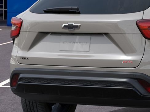 New 2026 Chevrolet Trax RS w/ Driver Confidence Package FWD image 14