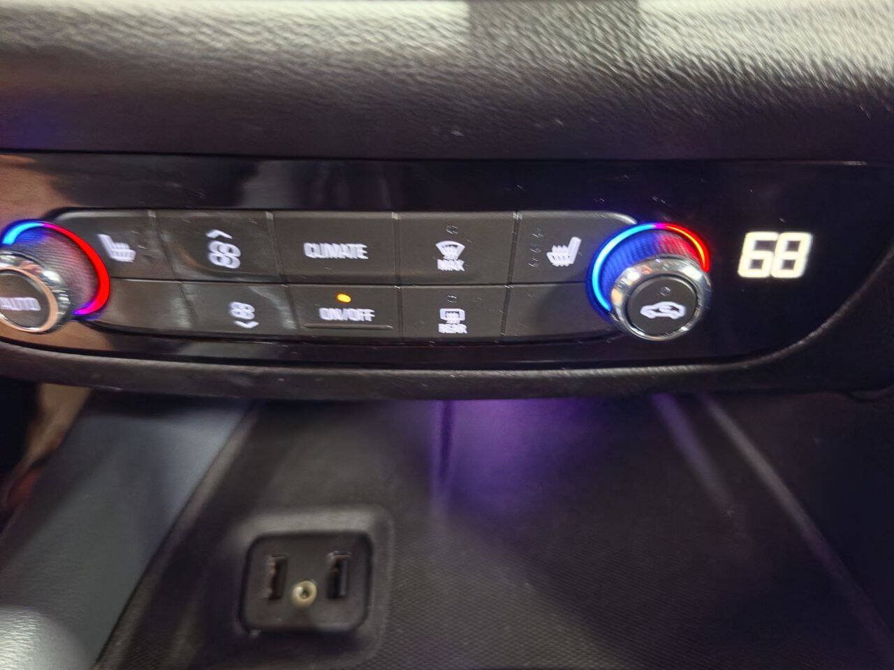 Used 2018 Buick Enclave Essence AWD/4WD image 42