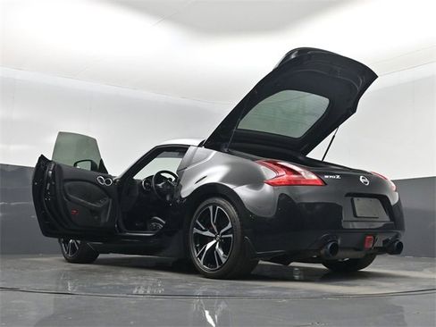 Used 2020 Nissan 370Z Touring Sport image 45