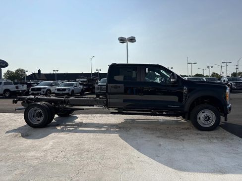 New 2026 Ford F550 4x4 Crew Cab image 2
