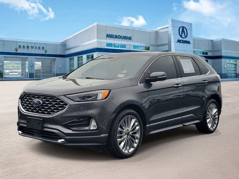 Used 2020 Ford Edge Titanium w/ Equipment Group 301A FWD image 3