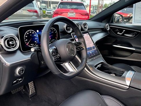 Used 2022 Mercedes-Benz C 300 Sedan image 9
