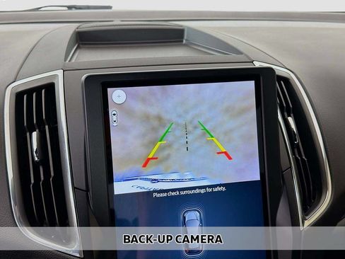 Used 2022 Ford Edge Titanium w/ Equipment Group 301A AWD/4WD image 8