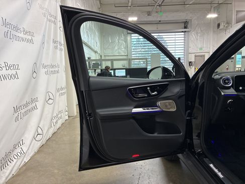 New 2026 Mercedes-Benz GLC 300 4MATIC image 6