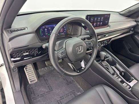 Used 2023 Honda Accord Sport image 13