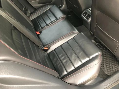 Used 2015 Volkswagen Golf 4-Door FWD image 33
