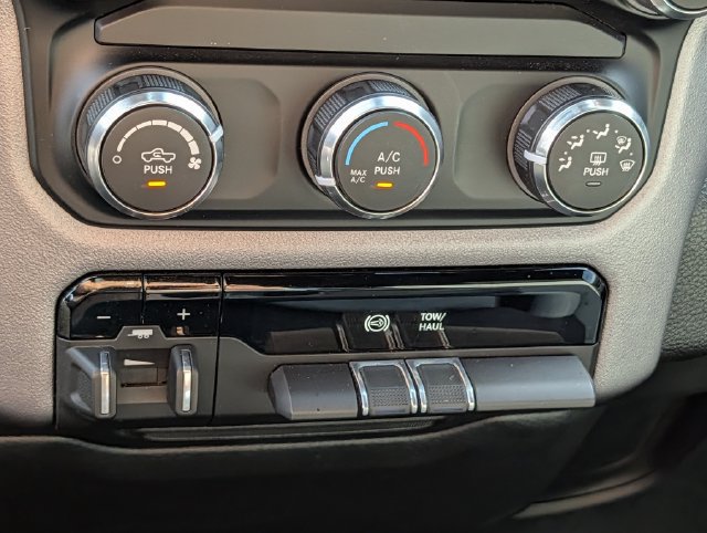 Used 2022 RAM 2500 Big Horn AWD/4WD image 16