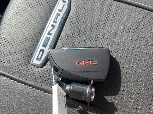 Used 2024 GMC Sierra 2500 Denali w/ Denali Reserve Package image 69
