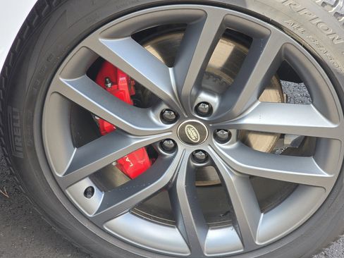 Used 2024 Land Rover Range Rover Sport Dynamic SE image 11