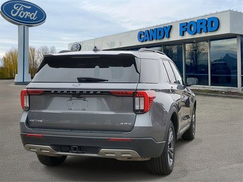 Used 2025 Ford Explorer Active w/ Active Comfort Package image 4