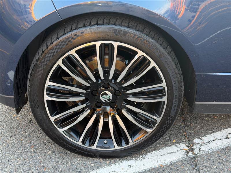 Used 2019 Land Rover Range Rover SV Autobiography Dynamic AWD/4WD image 17