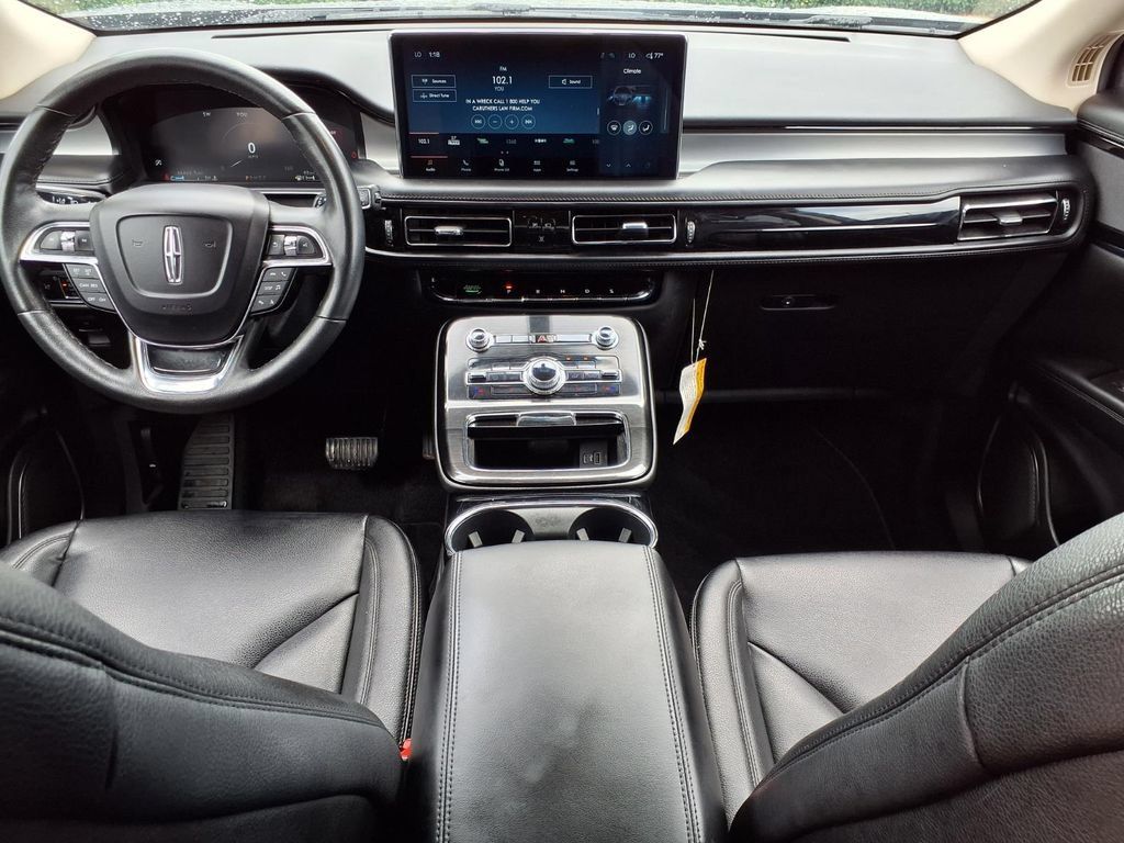 Certified 2023 Lincoln Nautilus AWD image 9