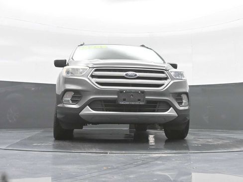 Used 2018 Ford Escape SE image 34