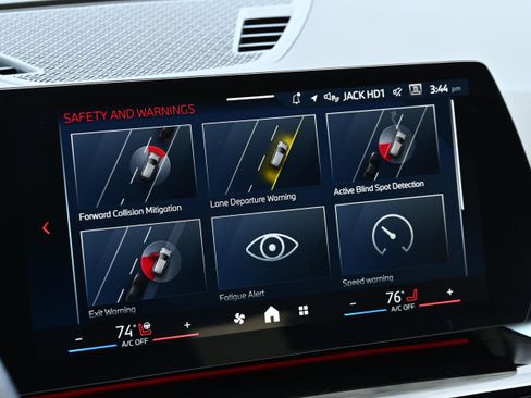 Certified 2025 BMW X1 xDrive28i w/ Technology Package image 18