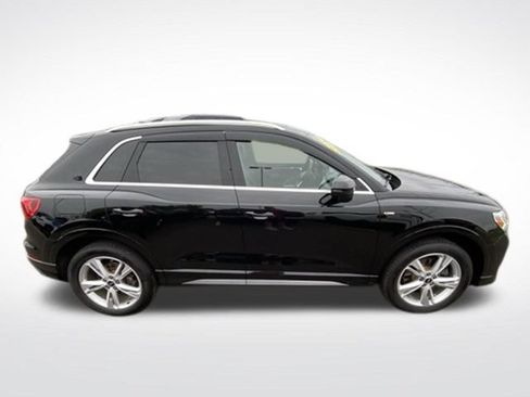 Used 2024 Audi Q3 2.0T Premium w/ Convenience Package AWD/4WD image 9