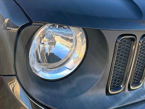 Used 2016 Jeep Renegade Latitude image 29