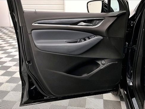 Used 2023 Buick Enclave Essence image 16