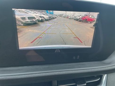 Used 2024 Buick Envista Preferred w/ Convenience I Package image 12