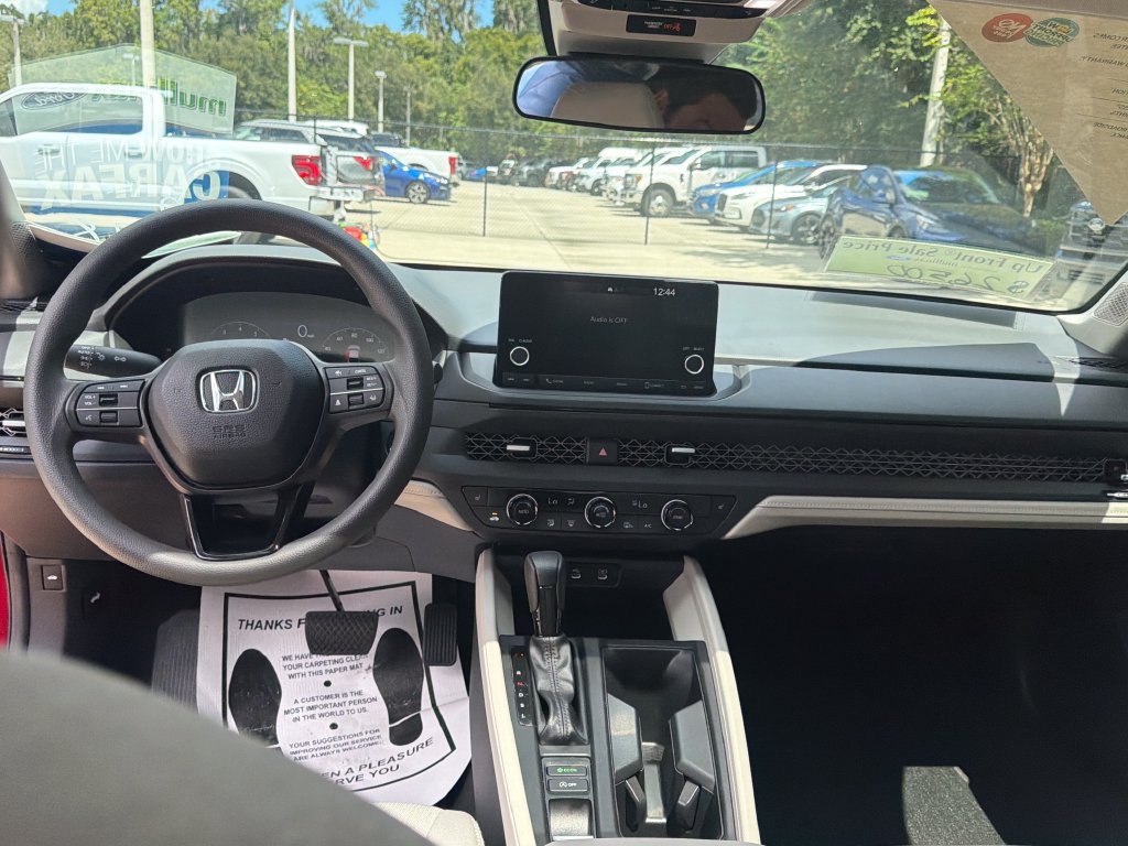 Used 2025 Honda Accord SE image 7