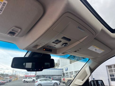 Used 2015 Chevrolet Tahoe LTZ image 27