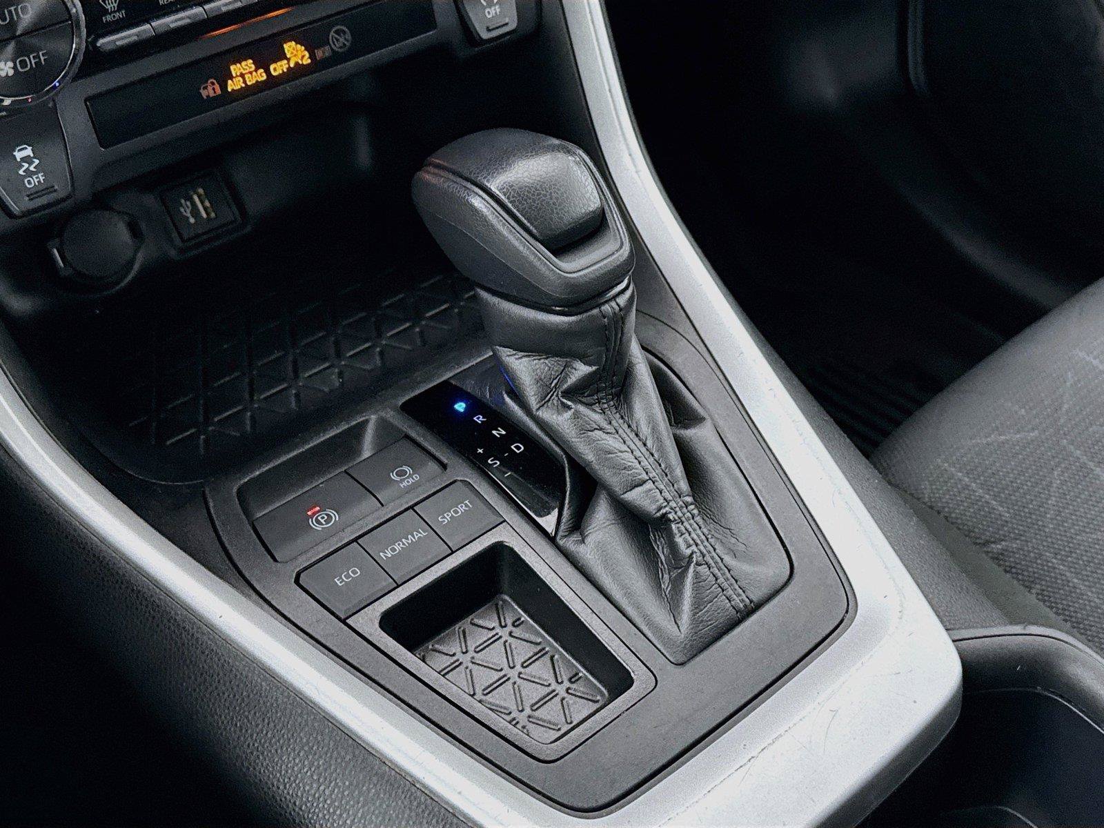 Certified 2025 Toyota RAV4 XLE FWD image 25