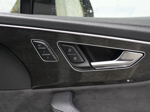 Used 2020 Audi SQ7 Prestige w/ Prestige Package image 39