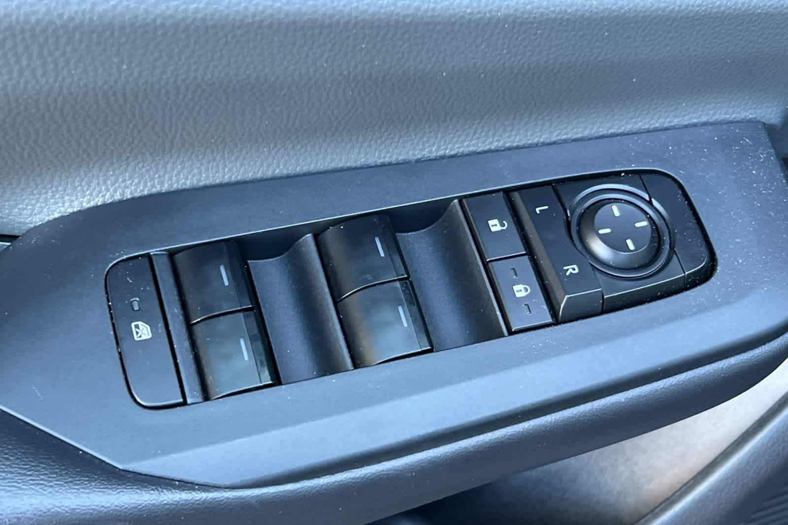 Certified 2023 Toyota Prius LE FWD image 13