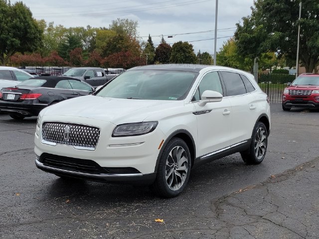 Used 2022 Lincoln Nautilus Reserve AWD/4WD image 2