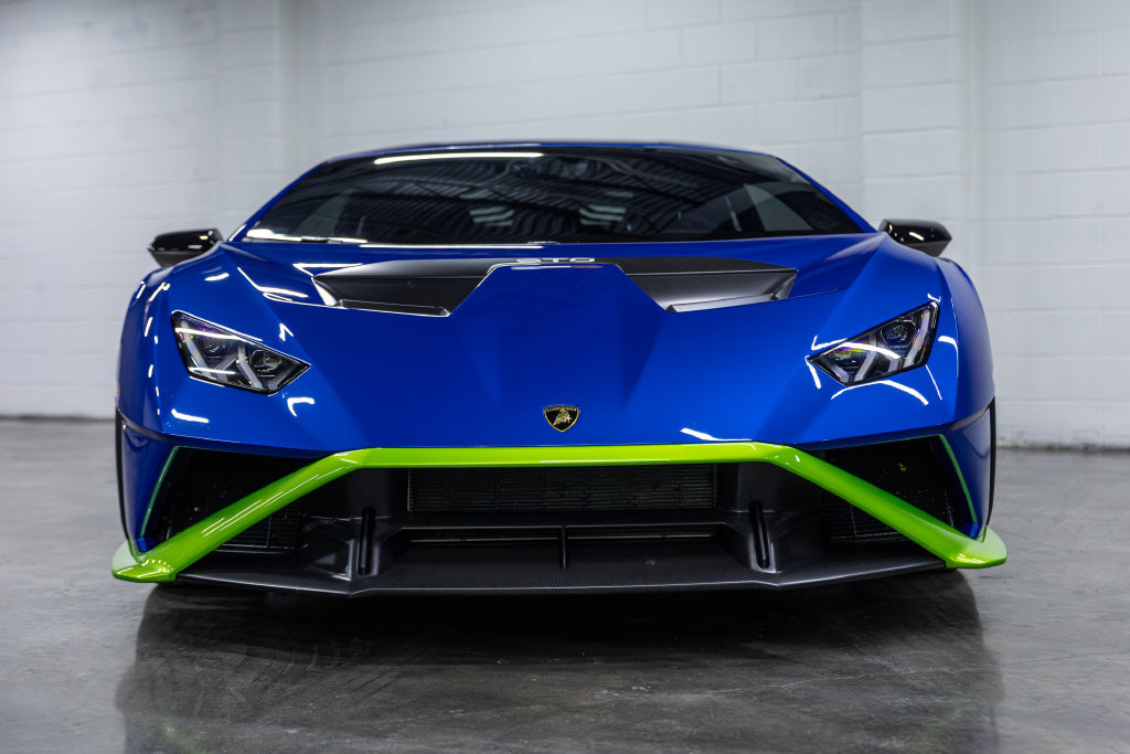 Used 2022 Lamborghini Huracan STO RWD image 30