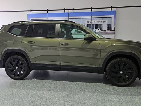 New 2026 Volkswagen Atlas SE FWD image 10
