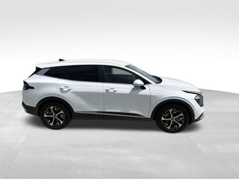 Used 2023 Kia Sportage EX FWD image 2