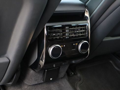 Used 2024 Land Rover Range Rover Sport Dynamic SE image 23