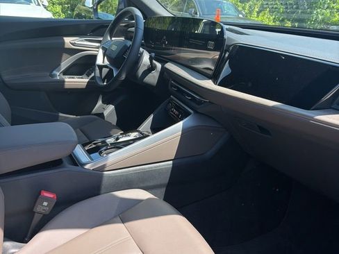 Certified 2025 Audi Q5 Premium w/ Convenience Package AWD/4WD image 16