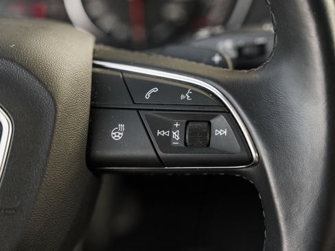 Used 2022 Audi Q5 2.0T Premium w/ Convenience Package image 17