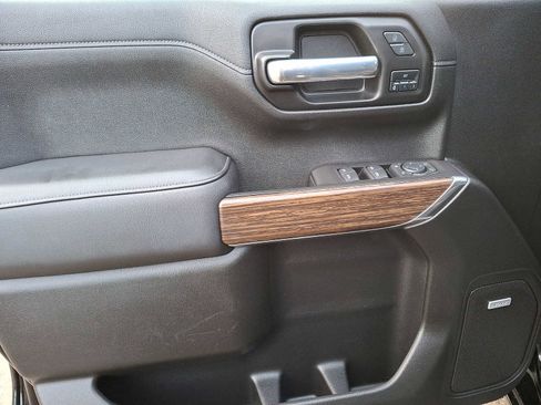 Used 2021 Chevrolet Silverado 1500 High Country w/ Technology Package image 8