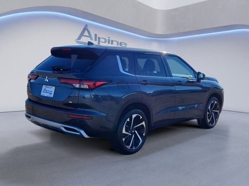 Used 2024 Mitsubishi Outlander SE image 5