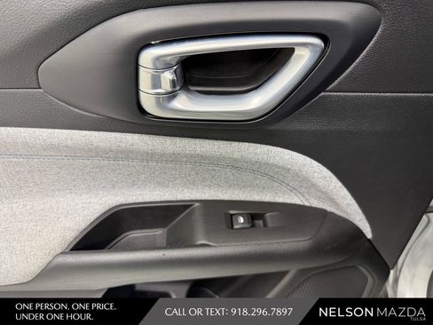 Used 2022 Jeep Compass Latitude AWD/4WD image 34